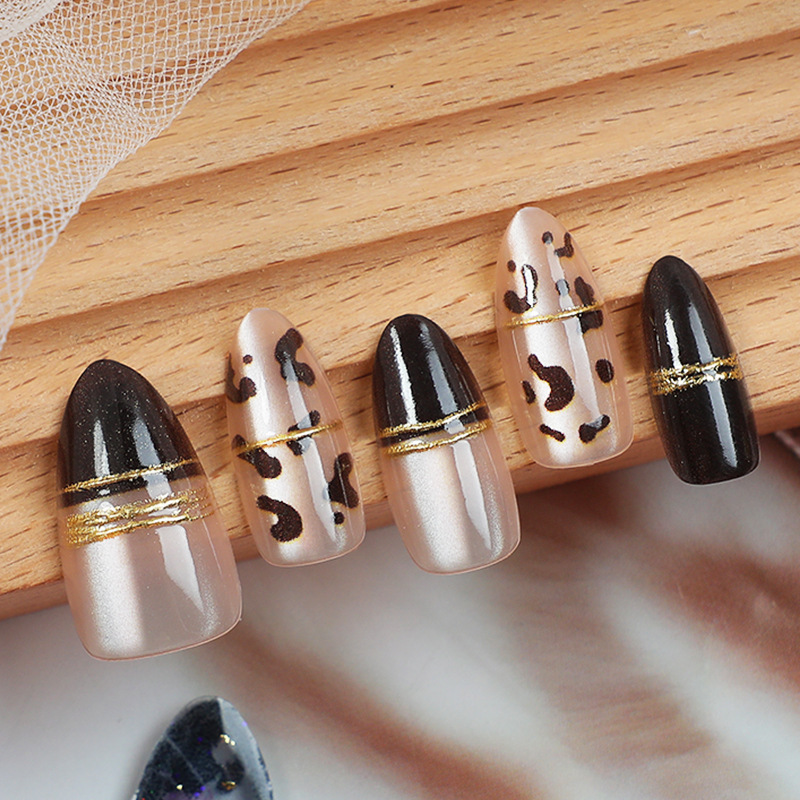 30 Pieces of Popular Cat-Eye Leopard Print Gilt Boutique Wearable Nails Gold Ring Black Gradient Manicure Patches in Stock