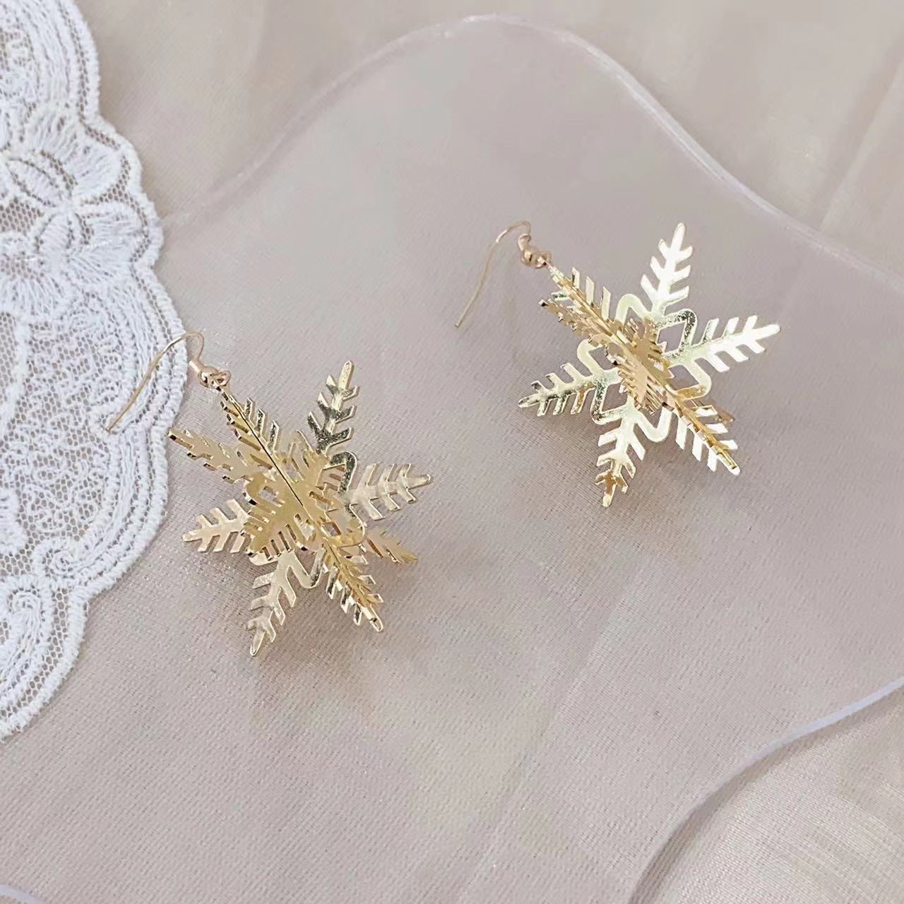 Snowflake Pattern Women'S Gender Fashion Snowflake Metal Plating Women's Drop Earrings 1 Pair