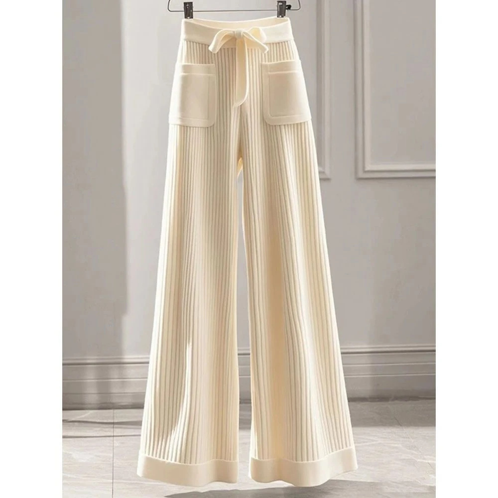 Knitted pants [single piece]