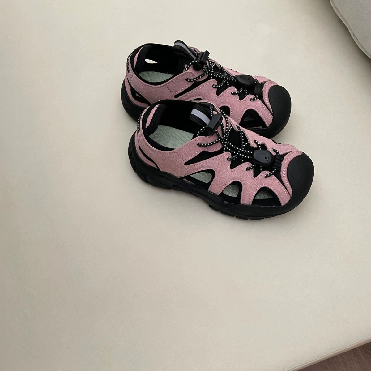 Летние обувь для мальчиков, детская сумка, модная универсальная пляжная обувь, спортивные сандалии