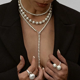 项链;耳钉;耳环