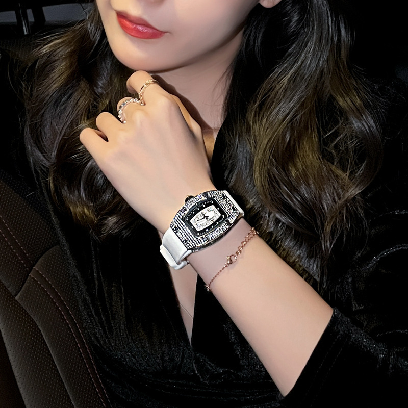 Ciloa High-Value Starry Sky Watch for Women, Full Diamond Ladies Watch, Popular Waterproof Niche Watch