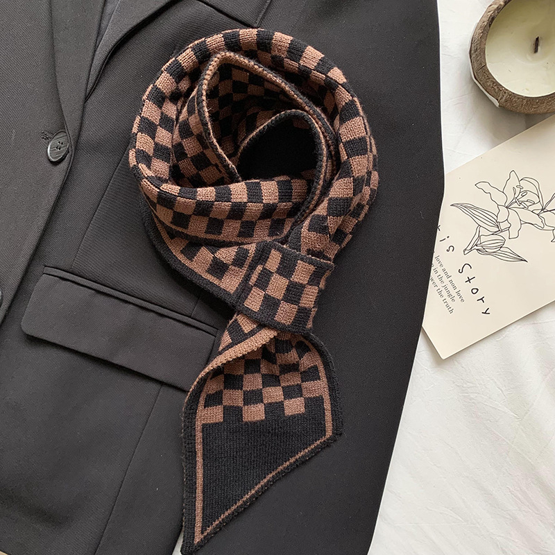 Bufandas de punto de alta sensación de nuevo estilo coreano otoño invierno versátil tablero de ajedrez perforación toallas de orejas perezosas cruzada guillera