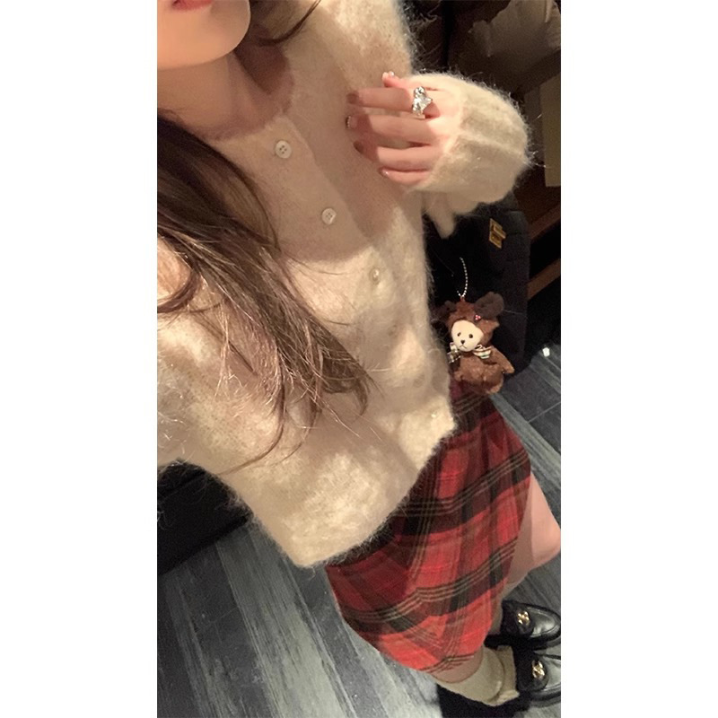 Heygirl Black Brother Little Lamb High Proportion Alpaca Wool Cardigan Women's Winter Short Round Neck Knitted Top