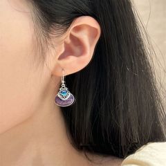 国風国潮復古紫鳶耳掛け女性新中国式百合優雅気質高級感ファッション耳掛け耳飾り