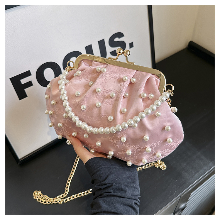 Women's Medium Special Solid Color Elegant Classic Style Pearls Clasp Frame Dome Bag display picture 4