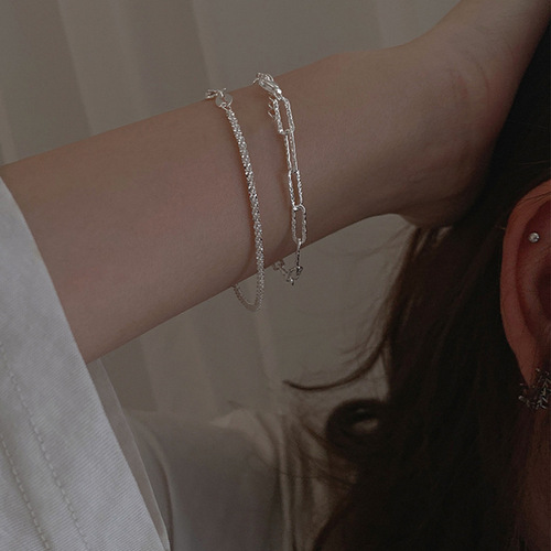 Layered crystal shimmering bracelet for women, versatile and elegant, minimalist temperament, cold wind style, stackable starry bracelet