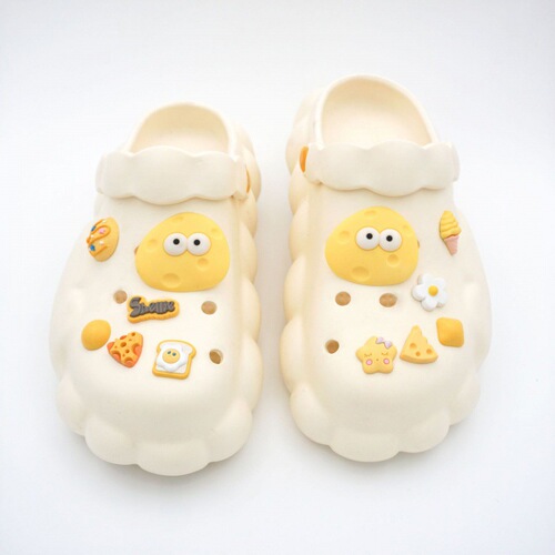 New cheese cheese biscuit cream clogs slippers shoe flower set DIY removable three-dimensional shoe buckle accessories