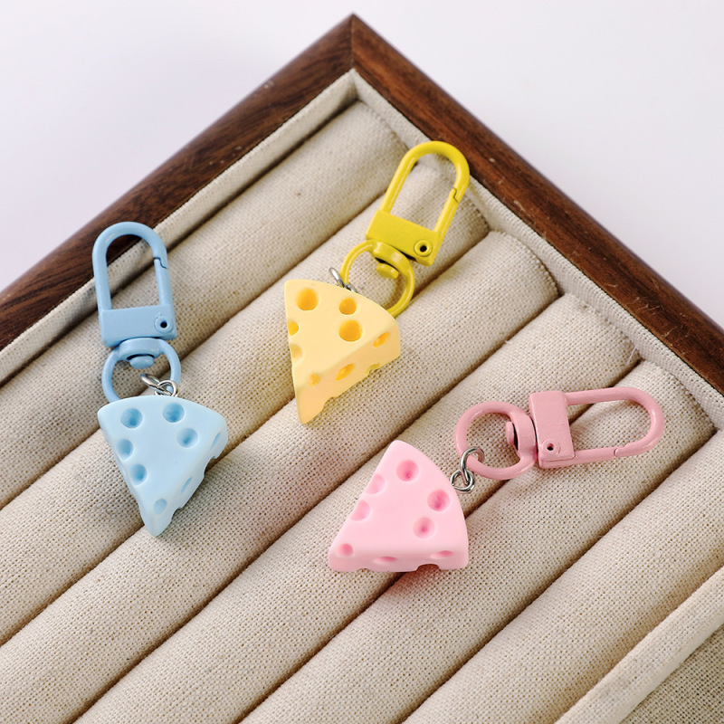 Creative Cute Cheese Paint Keychain Pendant Cheese Block Bag Pendant Simple and Versatile Small Gift Accessories