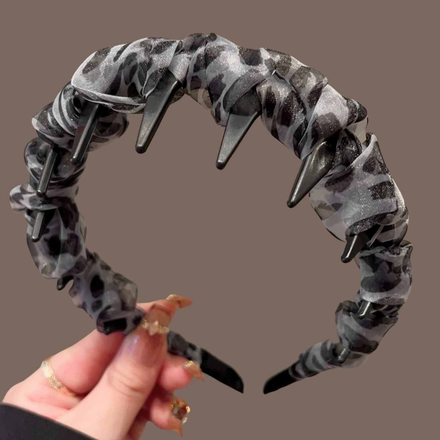 # 90 gray mesh leopard print wavy hairband