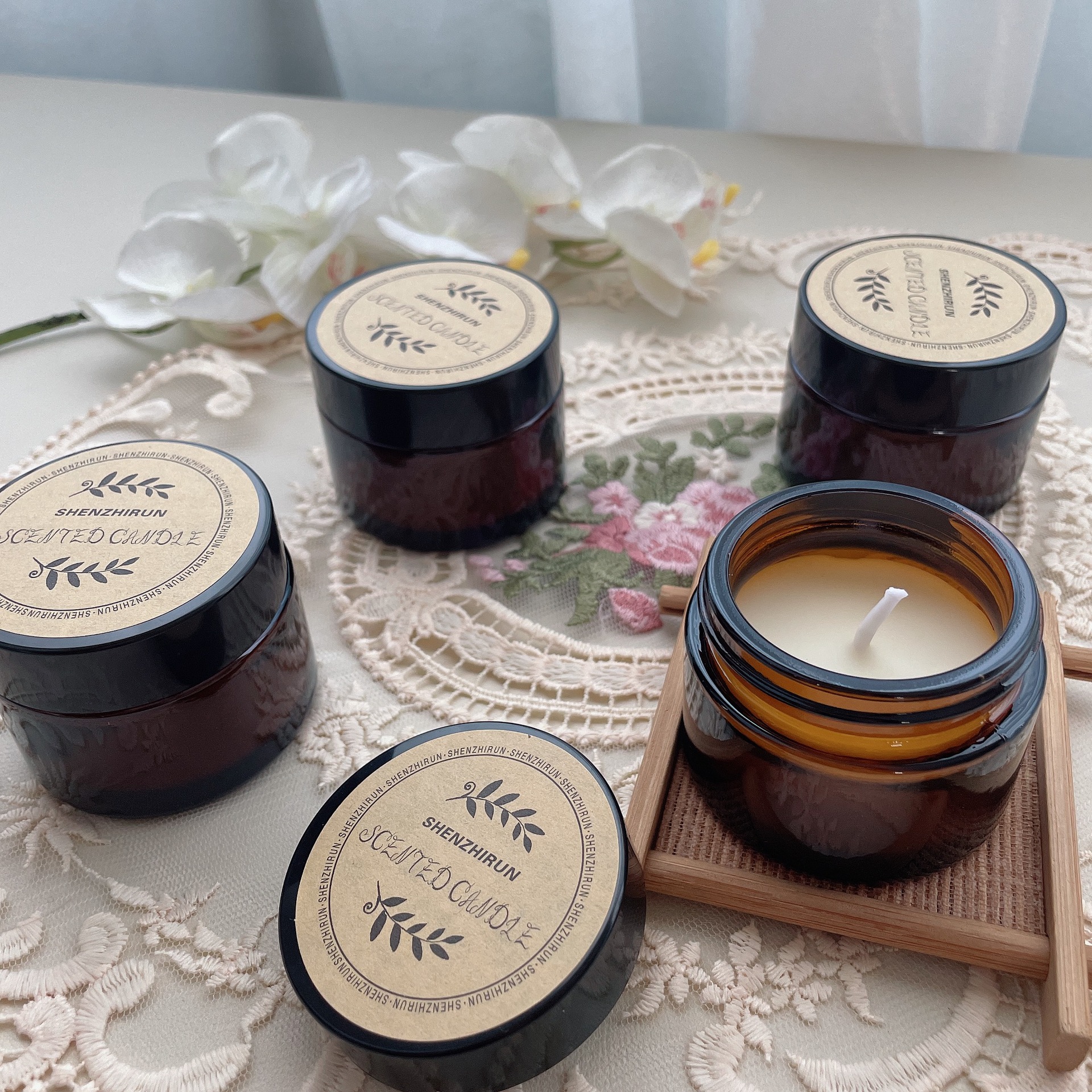 Velas de aromaterapia creativas, cera de soja en frasco de vidrio de 35 g, fragancia intensa, venta al por mayor para comercio electrónico.