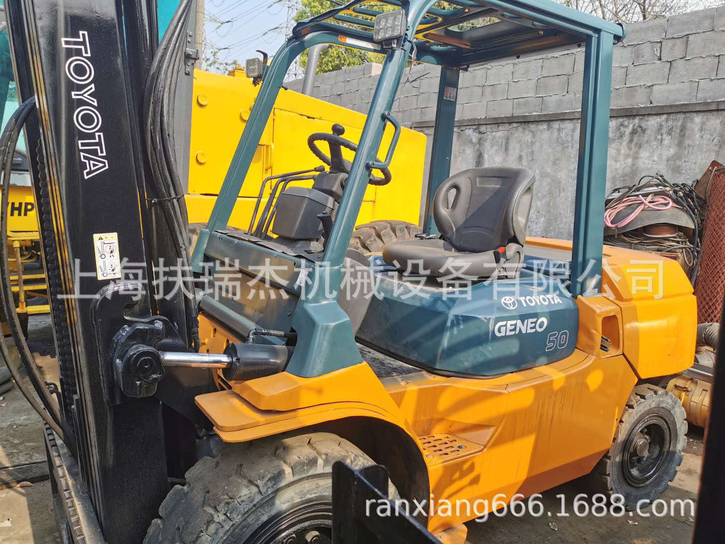 丰田5吨叉车3节门架带中杠/TOYOTA叉车