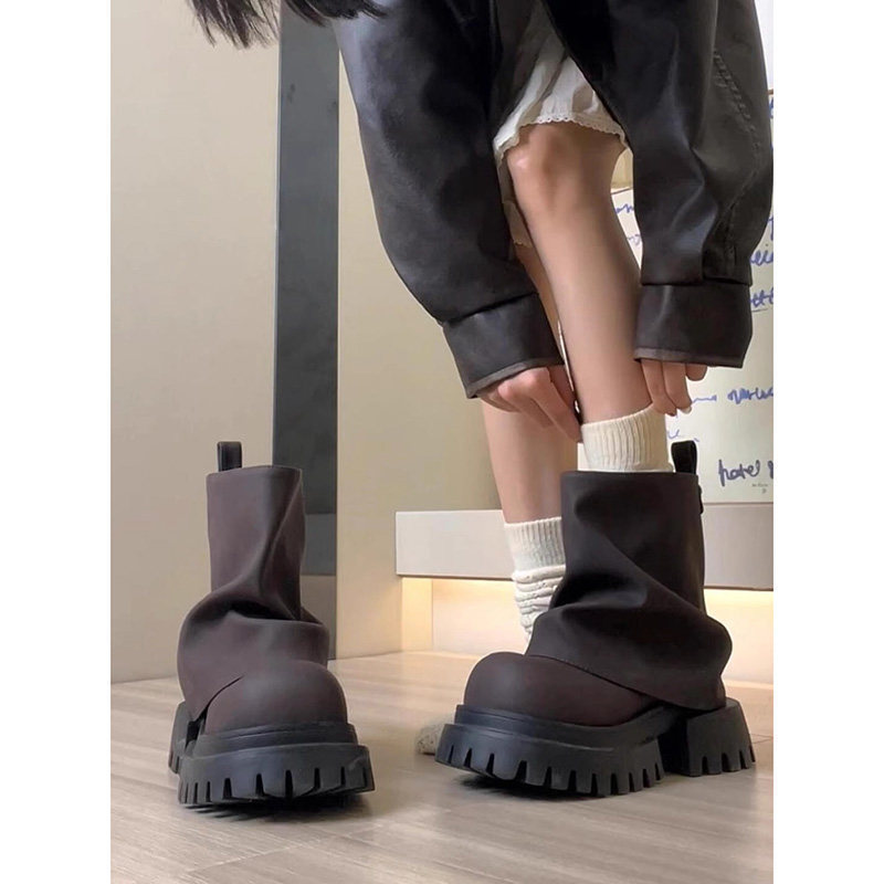 Chuyuji Women's Thick-Soled Height-Increasing Stacky Boots 2026 Autumn/Winter New Style Sweet Cool Hot Girl Versatile Wide-Leg Short Boots Chuyuji Women's Thick-Soled Height-Increasing Stacky Boots 2026 Autumn/Winter New Style Sweet Cool Hot Girl Versatile Wide-Leg Short Boots