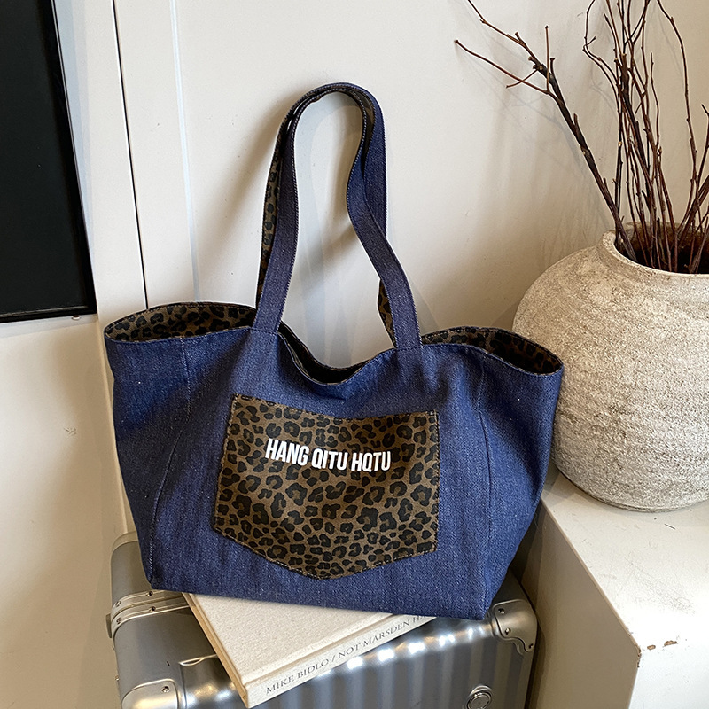 South Korea's Dongdaemun Leopard Print Tote Bag 2025 New High-End Double-Sided Mummy Bag Winter Shoulder Bag Trendy South Korea's Dongdaemun Leopard Print Tote Bag 2025 New High-End Double-Sided Mummy Bag Winter Shoulder Bag Trendy