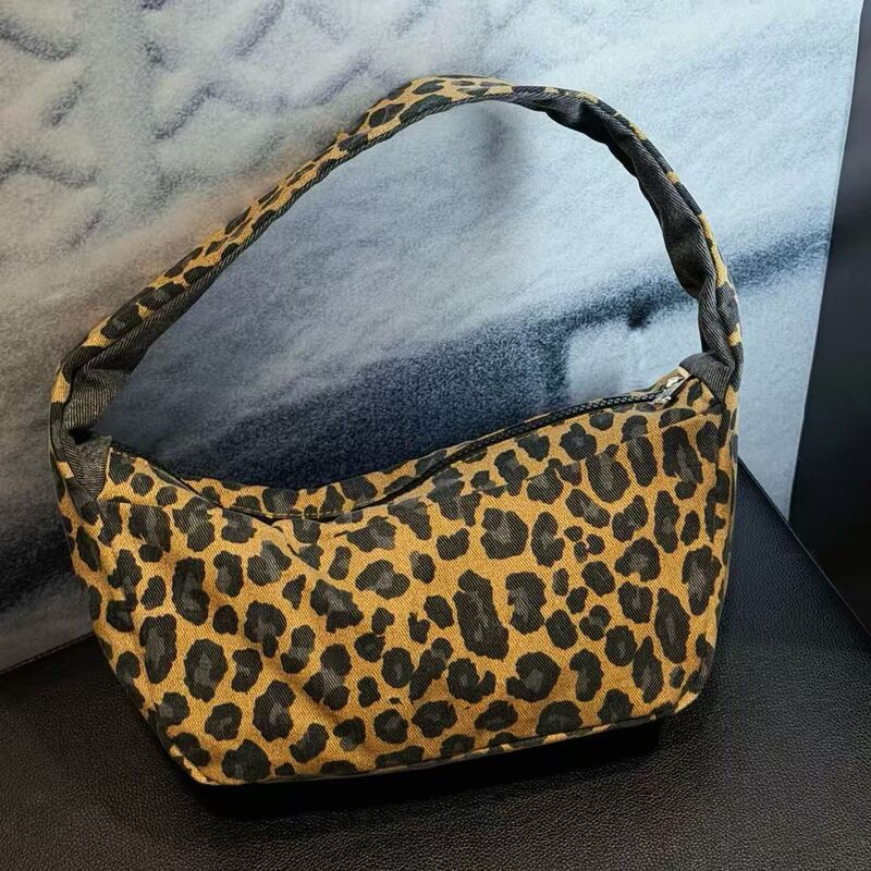 2026 New Adidas Trefoil Leopard Print Versatile Trendy Canvas Bag Underarm Bag Fashionable Shoulder Crossbody Bag 2026 New Adidas Trefoil Leopard Print Versatile Trendy Canvas Bag Underarm Bag Fashionable Shoulder Crossbody Bag