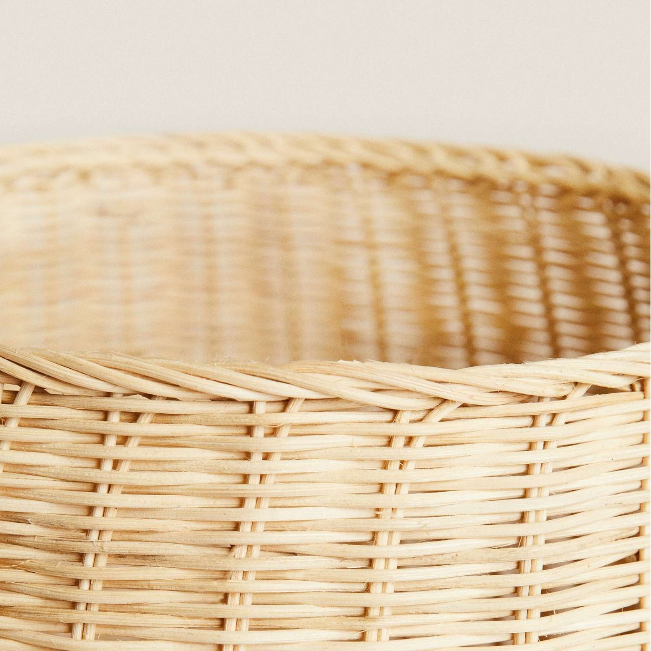 Cesta de almacenamiento redonda de ratán natural estilo americano para juguetes, ropa y artículos diversos, adecuada para ventanas y salas de estar.