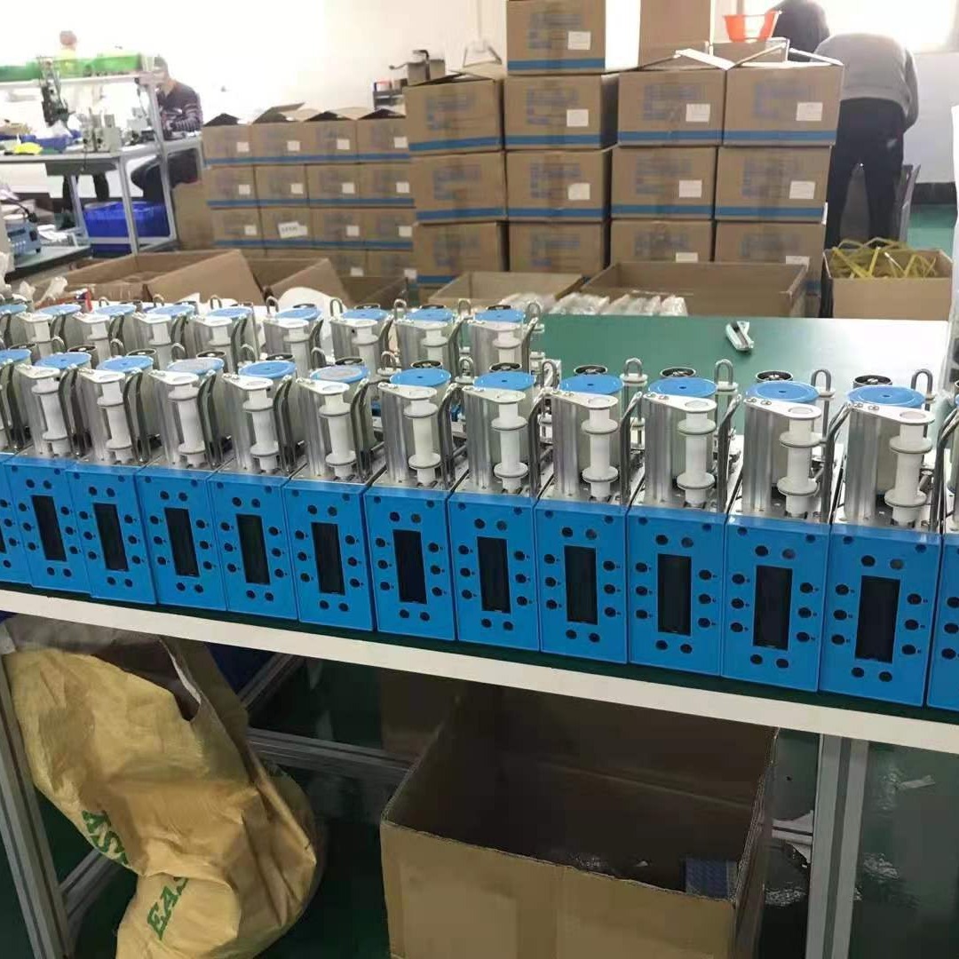 Marca al por mayor nuevo dukopu seis segmentos elástico ajustable microordenador libre máquina de la correa libre elástico máquina de coser auxiliar