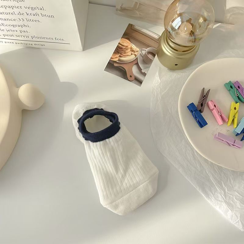 Dopamina red roja primavera y verano calcetines invisibles calcetines de alto valor de color puro versátil boca ligera calcetines de barco anti olor baja para mujeres Zhuji