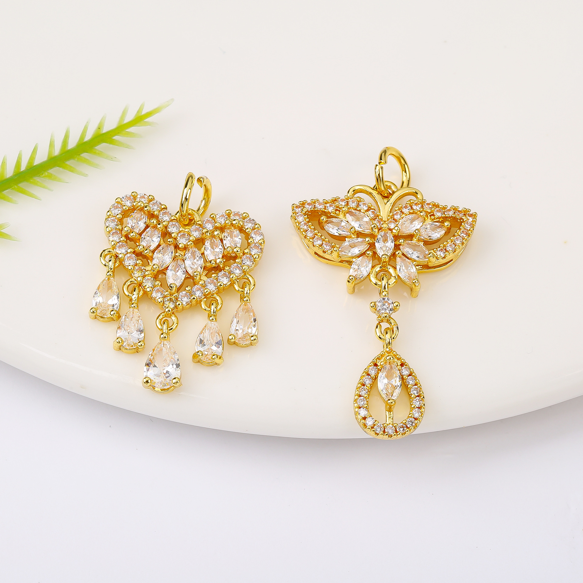 High color retention micro-inlaid zircon butterfly heart-shaped diamond pendant crystal bracelet pendant diy accessories spacer bead spacer hand