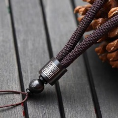 高級な黒檀木の太い取っ手の部品は縄の文を掛けて手首の縄を掛けます。