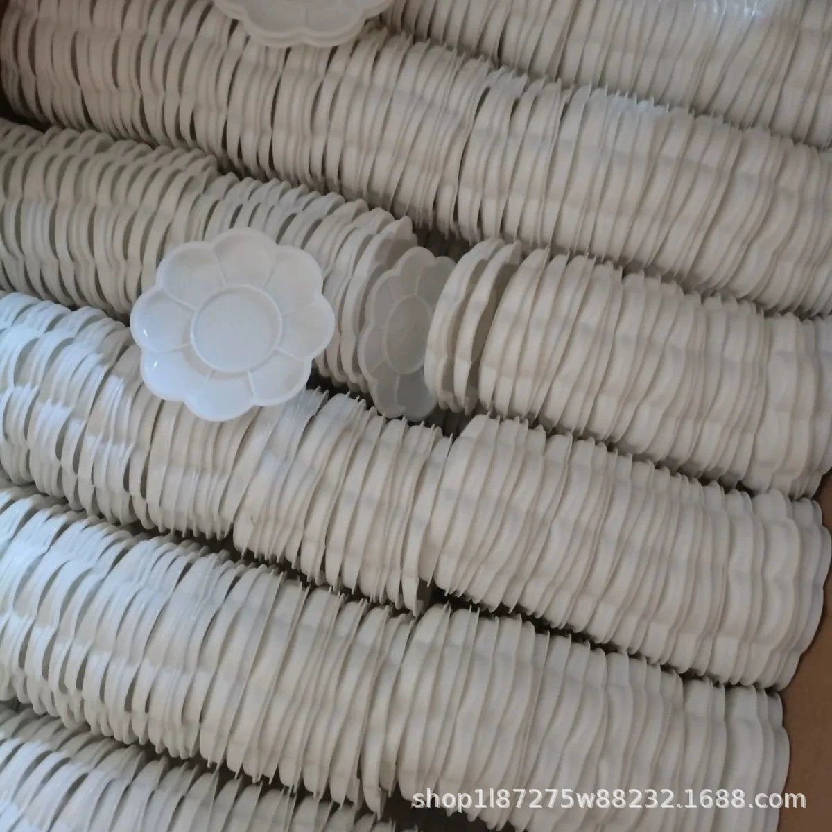 Форма цветка сливы маленькая палитра DIY аксессуары для костюма для рисования с пластиком, легко моется, диаметр 8 см в наличии оптом