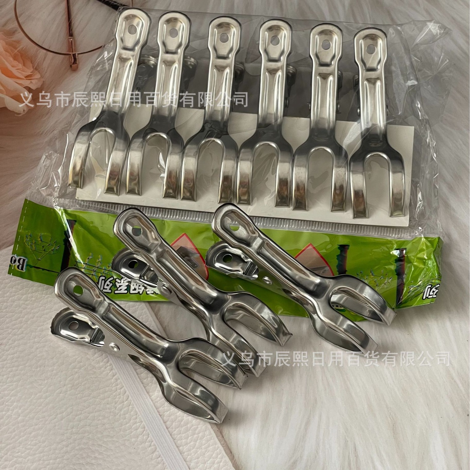 Multifunctional Non-Magnetic Stainless Steel Opening Clip for Clothes Drying, Windproof Clip for Drying Quilt Holder, Sock Drying Clip Wholesale
