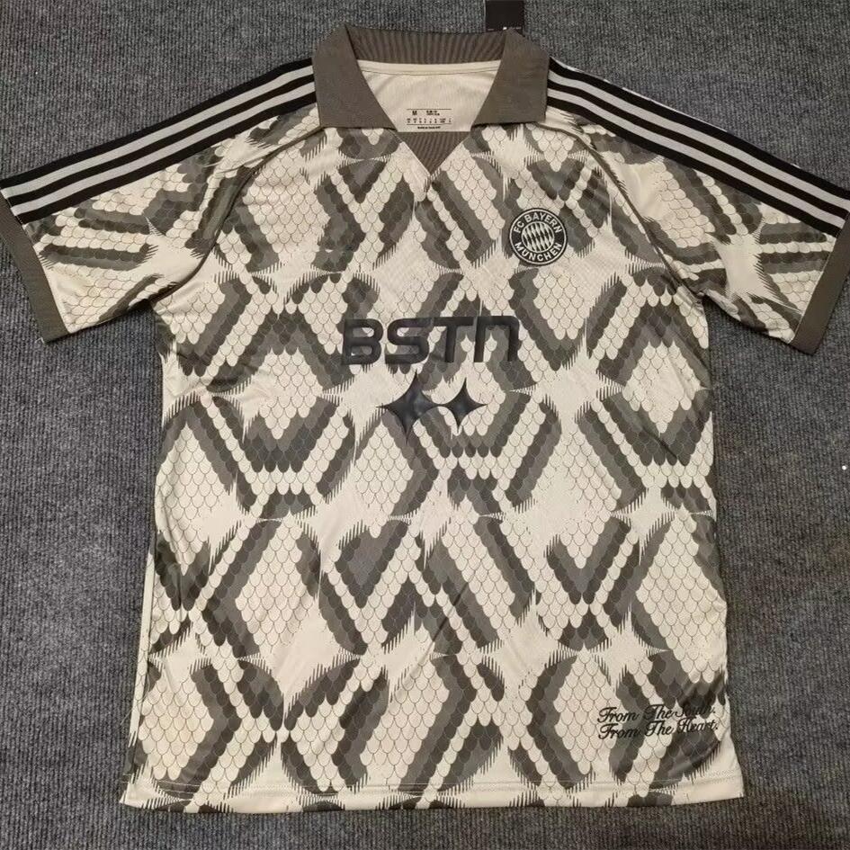 2526 nueva camiseta del Bayern versión tailandesa de manga corta masculina local y visitante 125 aniversario de la versión conmemorativa del uniforme de fútbol del Oktoberfest