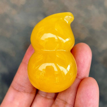 工厂批发天然琥珀蜜蜡葫芦吊坠颜色红润漂亮形态完美全品下游热销