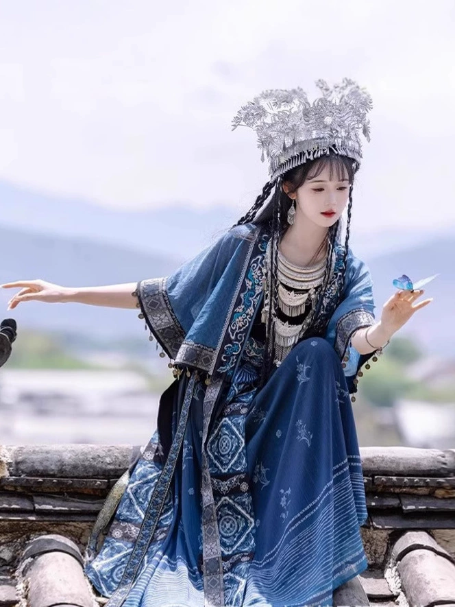 Древний стиль Miao Jiang Girls National Clothing National Костюм Национальная Костюм