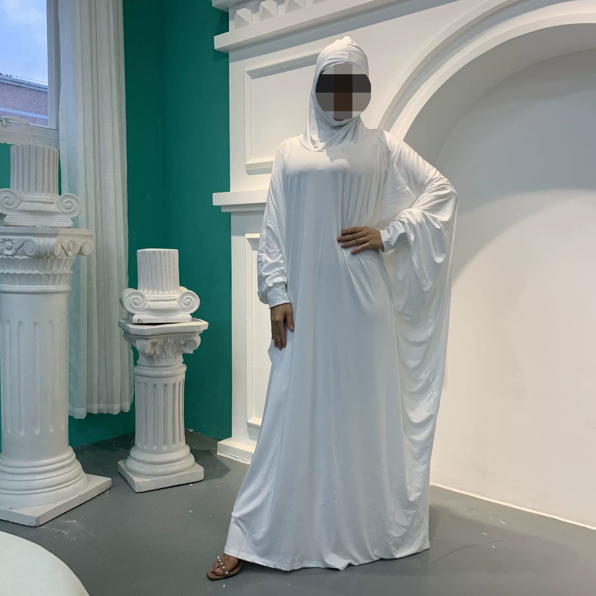 Dajie Middle East solid color fashion bat sleeve robe 6198
