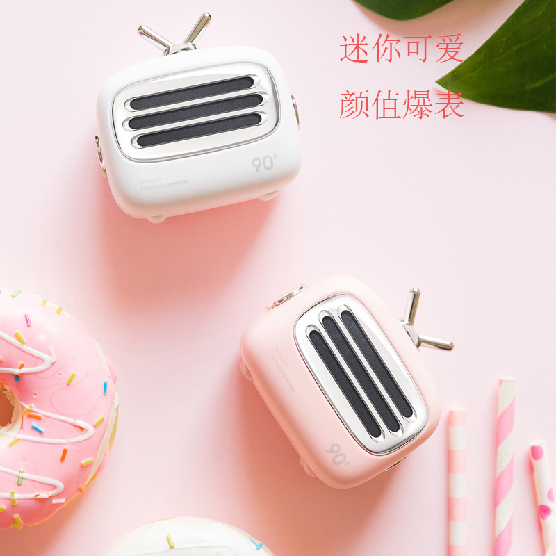 Retro wireless Bluetooth speaker new creative Mini Subwoofer small TV portable computer small stereo wholesale