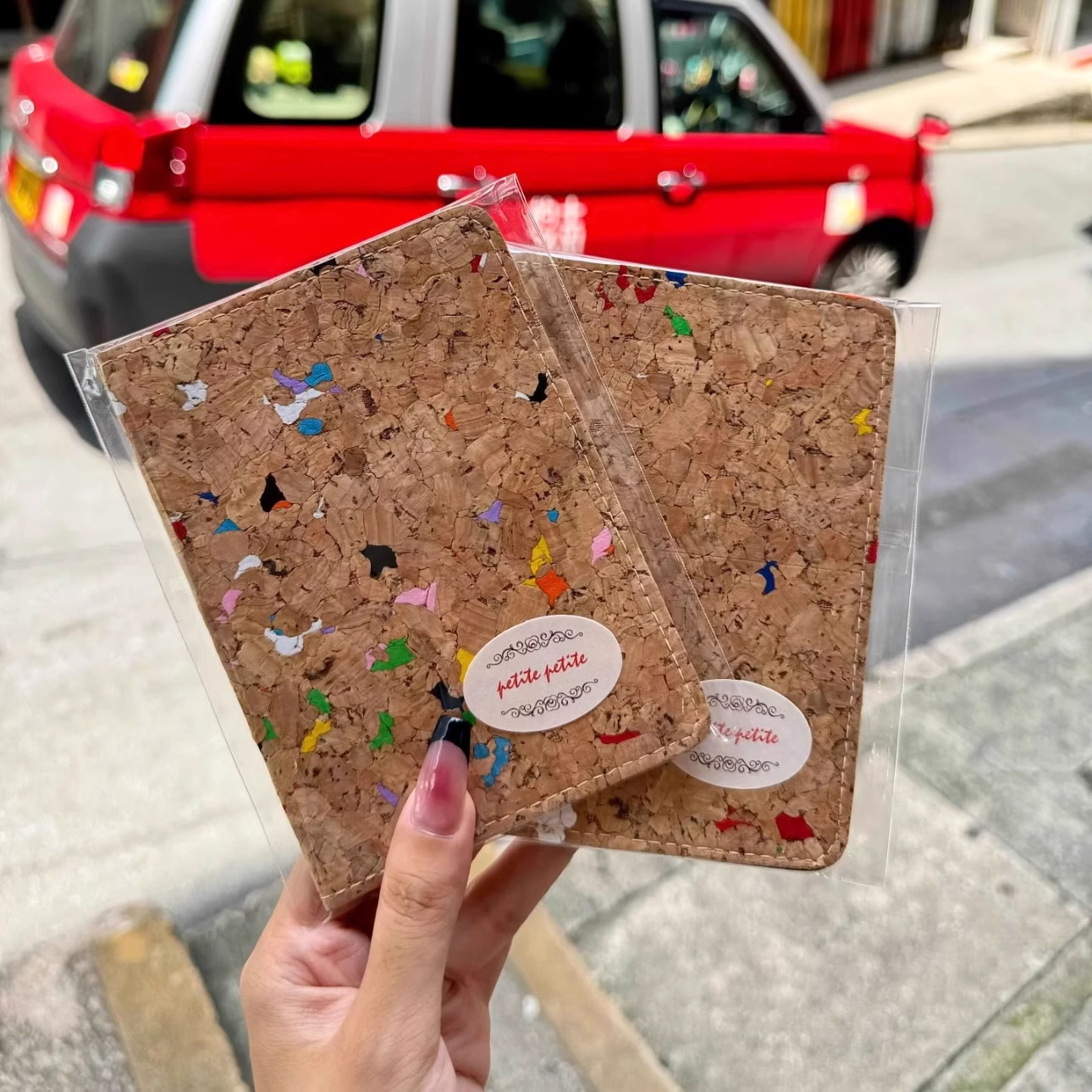 现货香港红酒木塞护照夹多功能出国旅行机票身份证件便携卡包保护