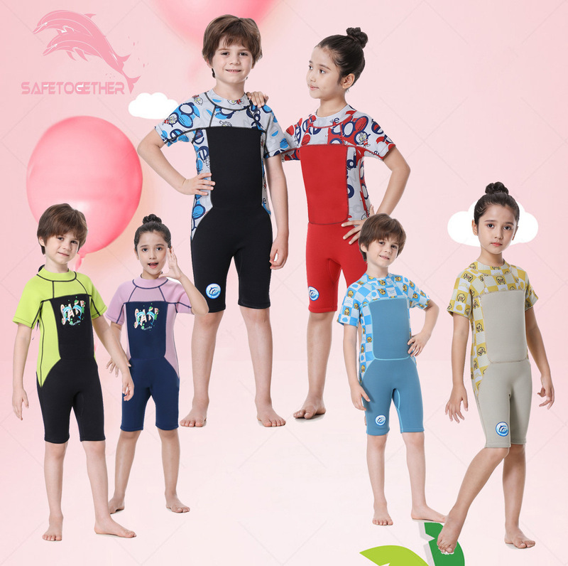 Children's swimsuit 2.5MM one-piece shorts short sleeve boys and girls diving suit back zipper thickened warm R029