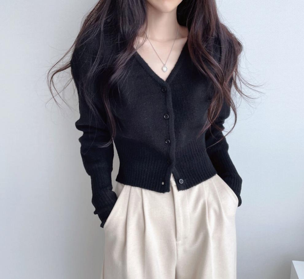 Giacca cardigan lavorata a maglia con scollo a V in stile coreano da donna autunno e inverno con temperamento tinta unita versatile top maglione corto sottile a maniche lunghe_voghion.com