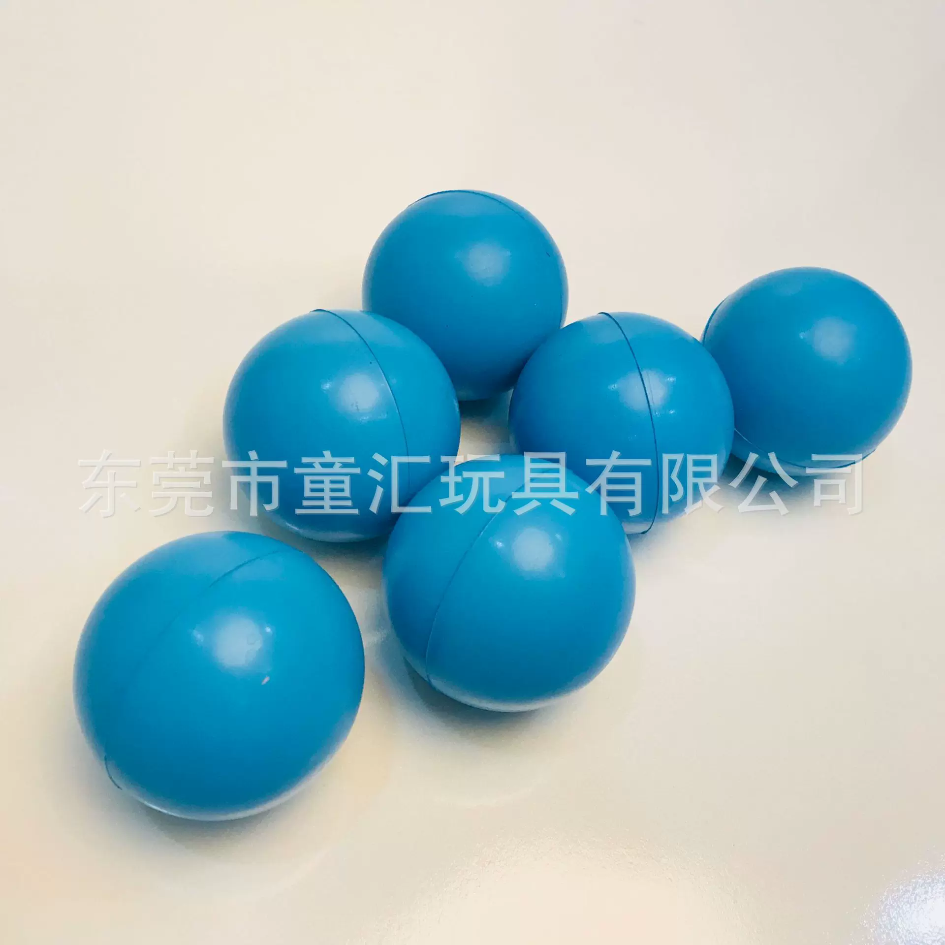 聚氨酯PU发泡握力球柔软弹性钢琴训练球手型矫正练习球手腕指力球