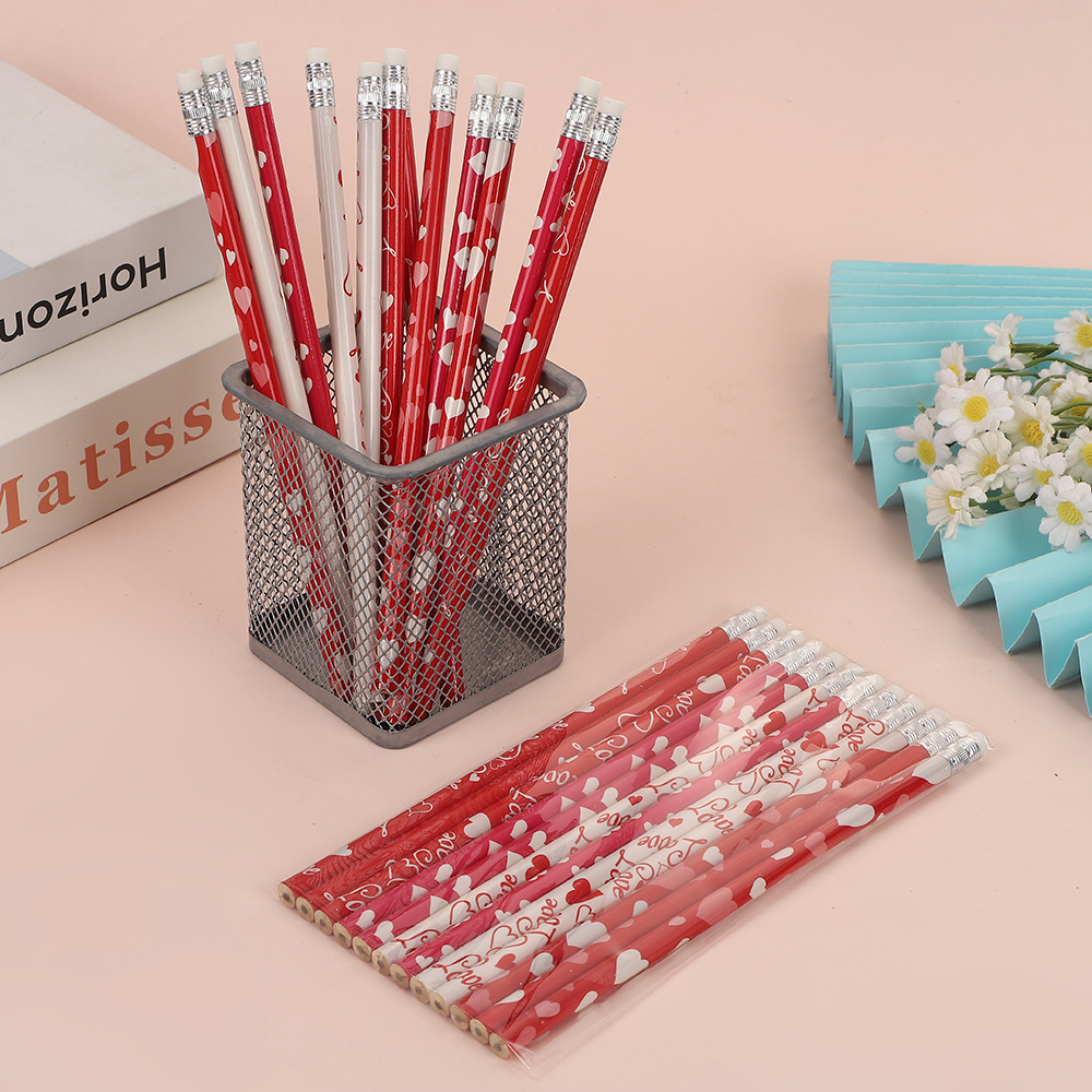 跨境爱心铅笔批发HB套膜木质铅笔情人节日礼物小学生写字考试铅笔