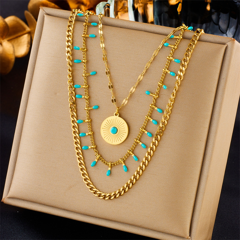 Fashionable retro ethnic turquoise pendant