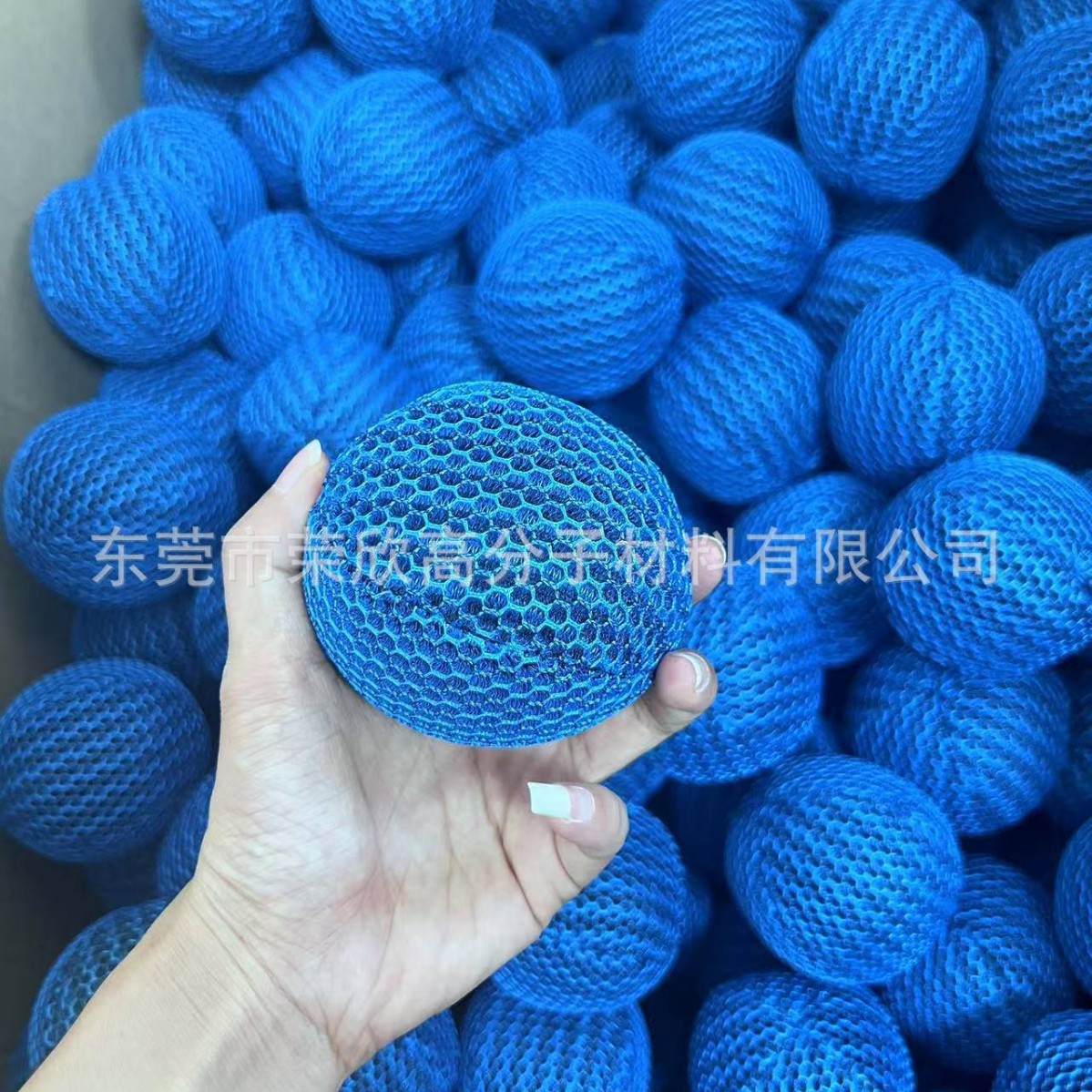 球形浮渣吸收器泳池专用油污处理洗衣机热水浴缸碎屑油污吸收海绵