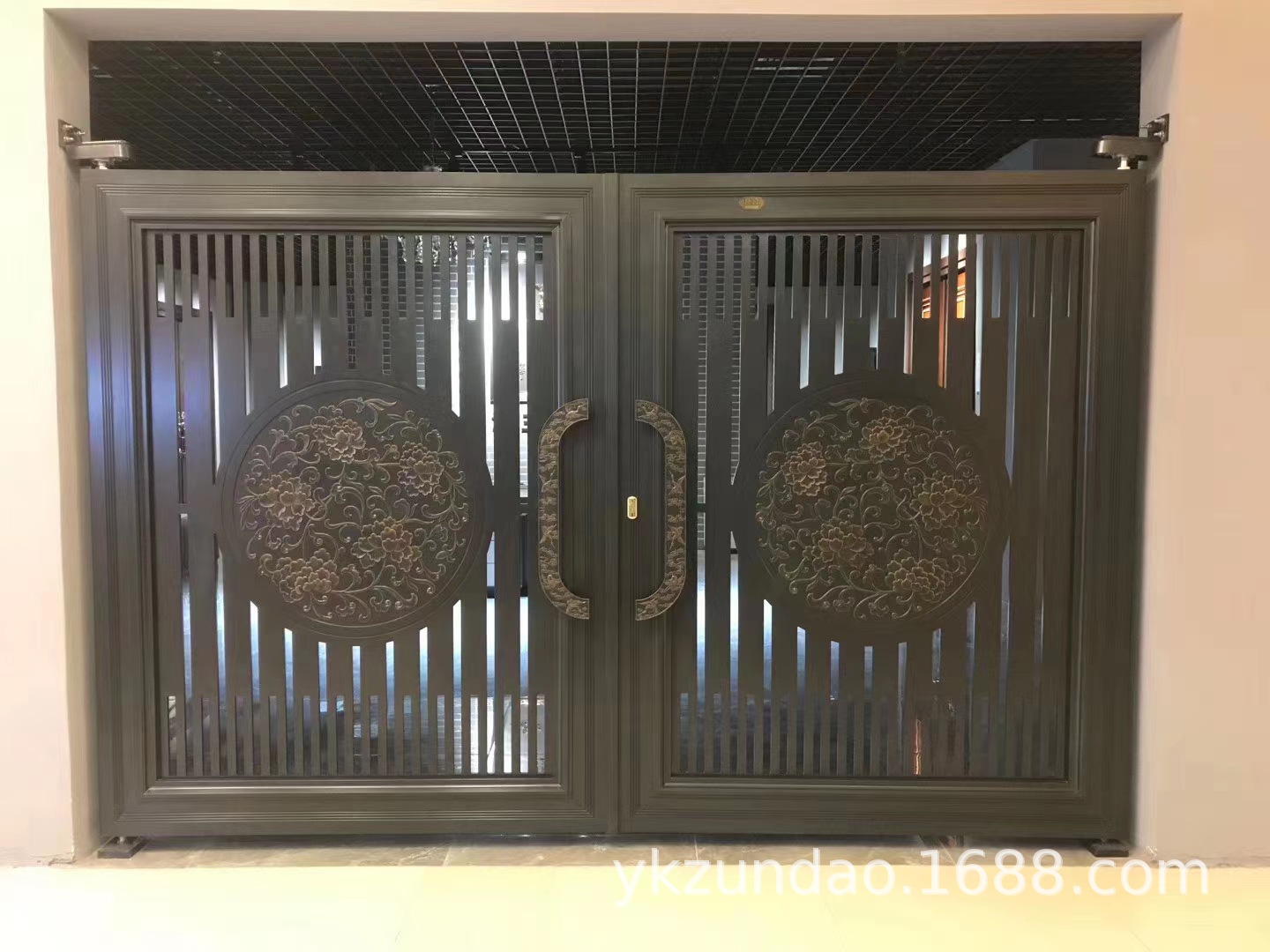 别墅庭院铜门
