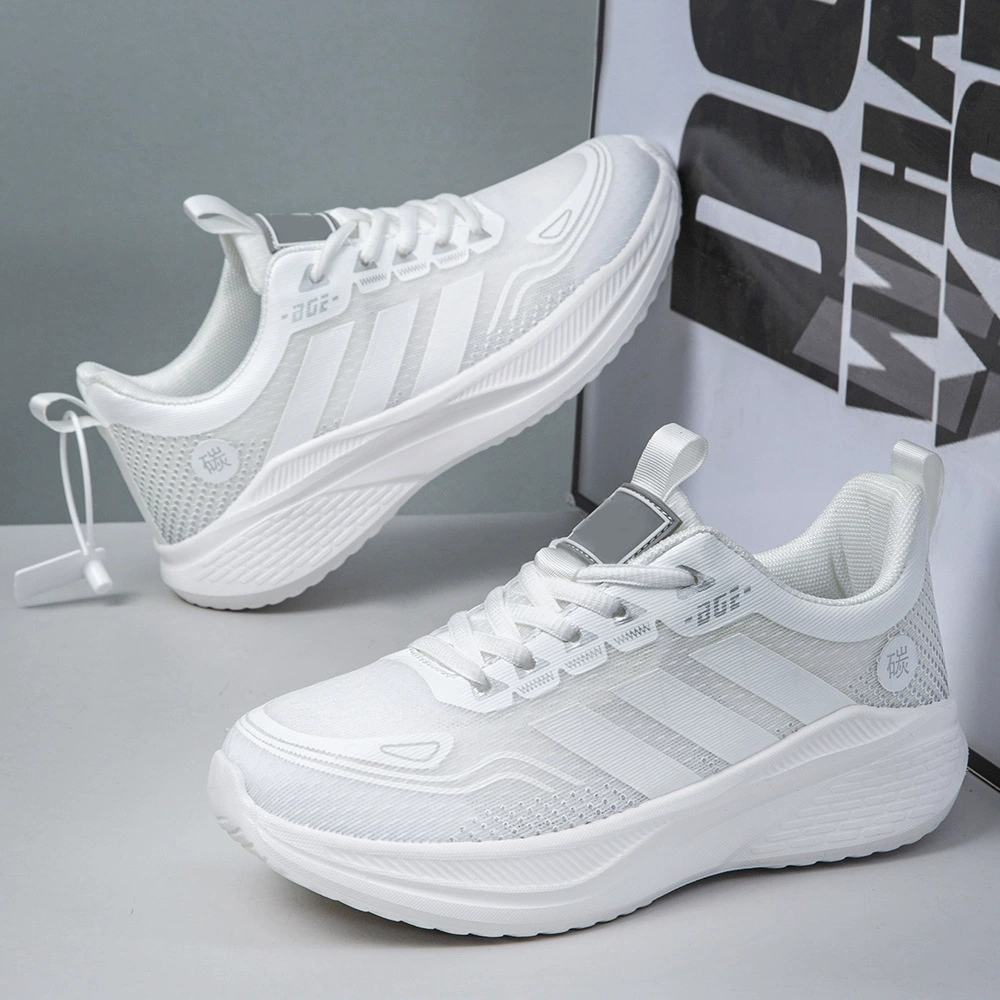 Новая обувь для мужчин и женщин