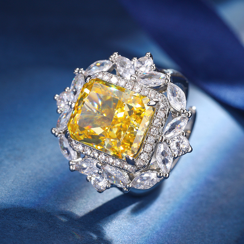 Otoño e invierno nuevo Zhuang Sheng joyería diamante de alto carbono hielo flor corte diamante amarillo cobre con incrustaciones traje de alta moda 10*12-6*8