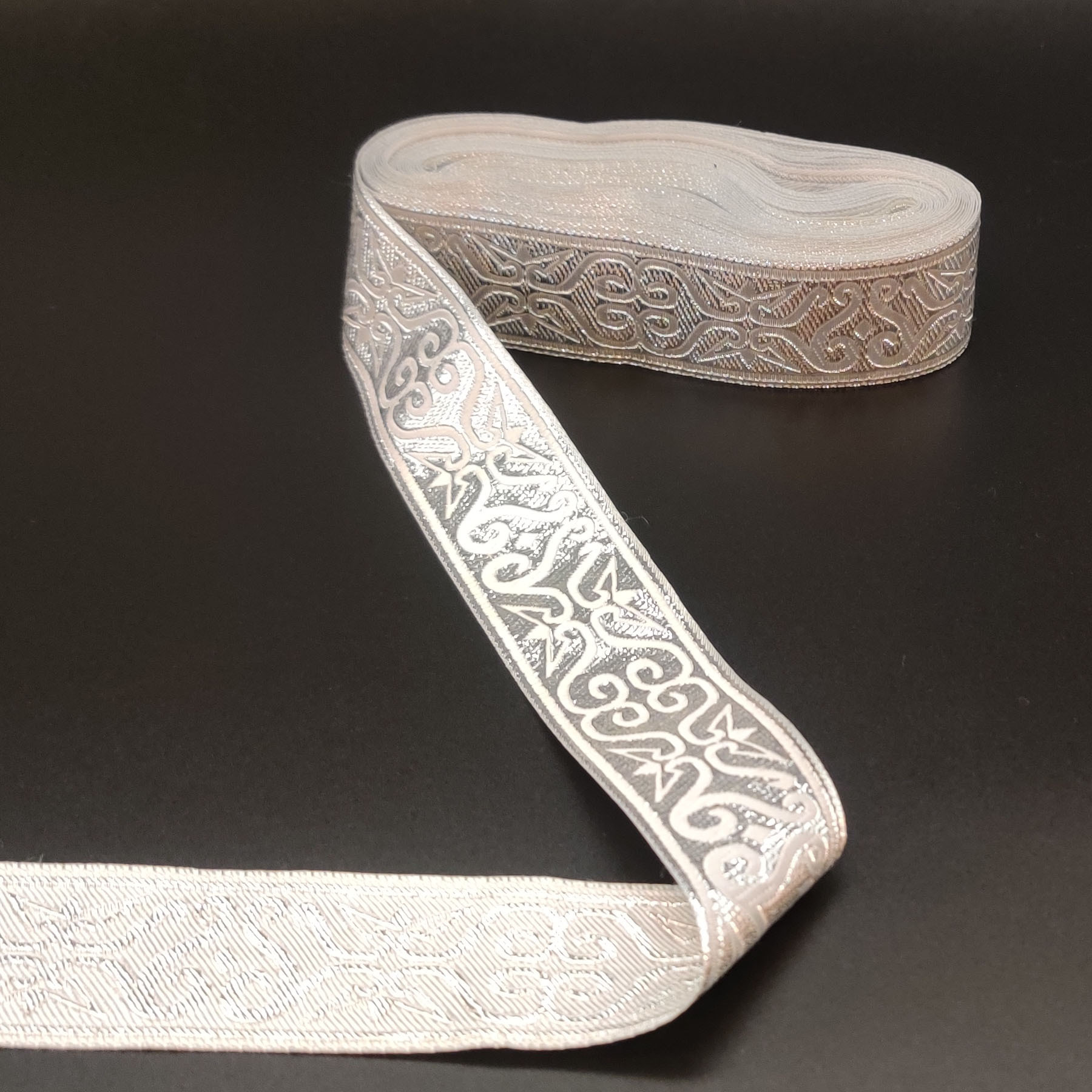 3,3 cm Ordenador Jacquard cinta de seda oro hilo plata estilo étnico etapa ropa textil hogar almohada decorativa borde cinturón tejido