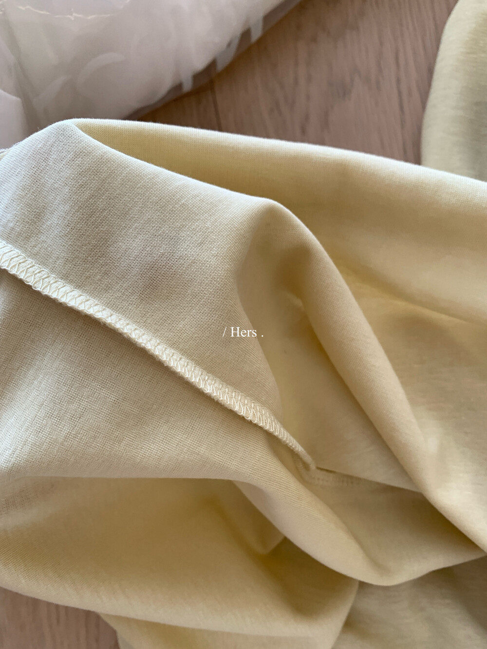 Áo thun nữ cổ tròn tay ngắn họa tiết hoa in vintage phong cách Hàn Quốc rộng thoải mái — Sữa vàng, màu xám, màu mơ chi tiết 13