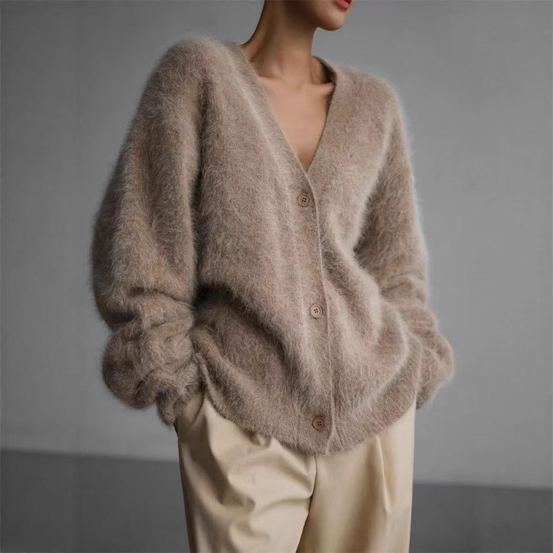 Lazy Style V-Neck Mink Velvet Sweater Jacket for Women Autumn and Winter 2025 New High-End Furry Knitted Cardigan