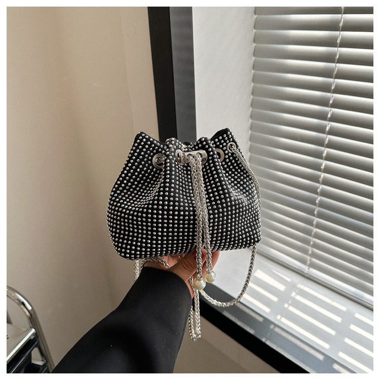 Minimalist Women's Bucket Bag With Diamond Details Single Shoulder_voghion.com