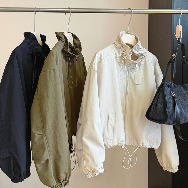 Stylish stand-up collar, zip-up, long-sleeved jacket for women, new autumn collection, loose fit, versatile, age-reducing, and elegant, with a drawstring and a short length Stylish stand-up collar, zip-up, long-sleeved jacket for women, new autumn collection, loose fit, versatile, age-reducing, and elegant, with a drawstring and a short length