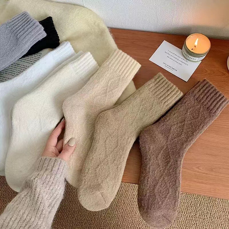 Women's Mid-calf socks winter fleece-lined thick warm socks thick fleece sleep socks home floor cold-resistant North