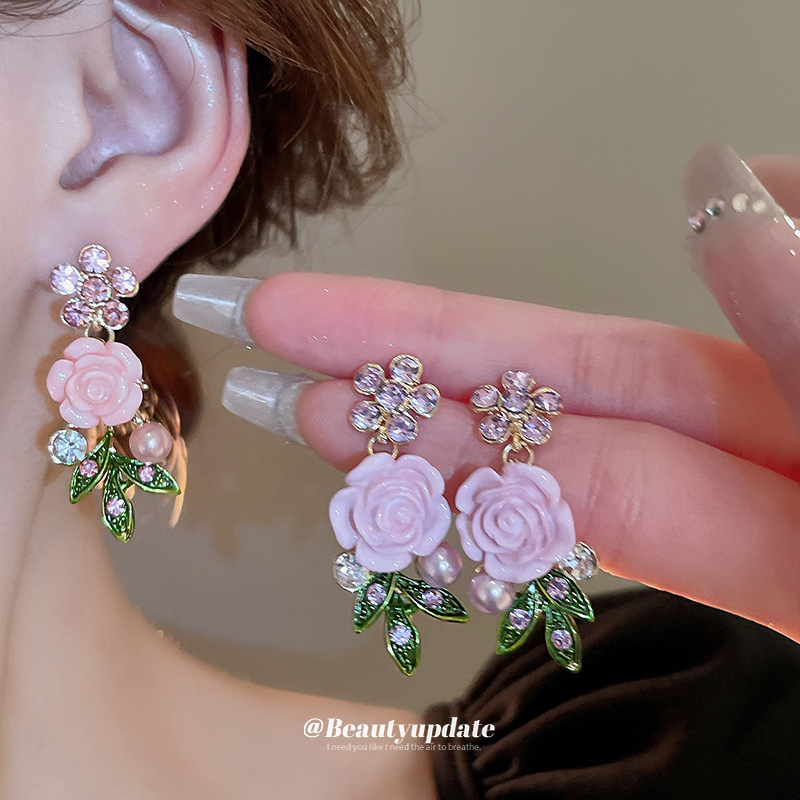 Conjunto de collar de perlas de diamantes de flores y hojas Moda estilo pastoral temperamento cadena de clavícula dulce collar de todo fósforo al por mayor