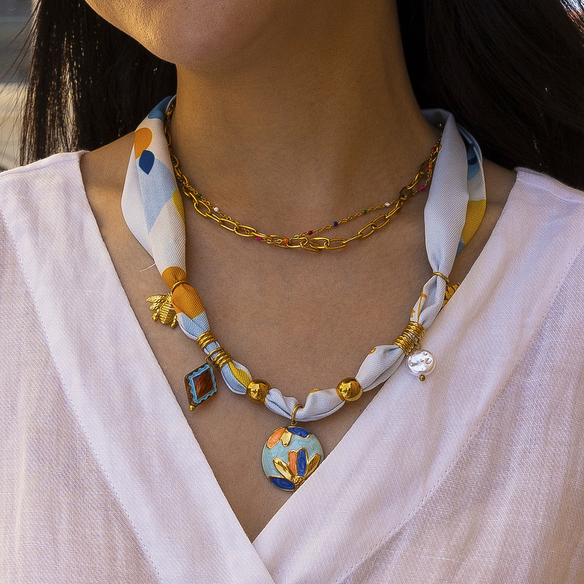Collar de acero inoxidable de titanio no se desvanece la moda de collar de perlas de flores personales joyas de nicho de lujo ligero