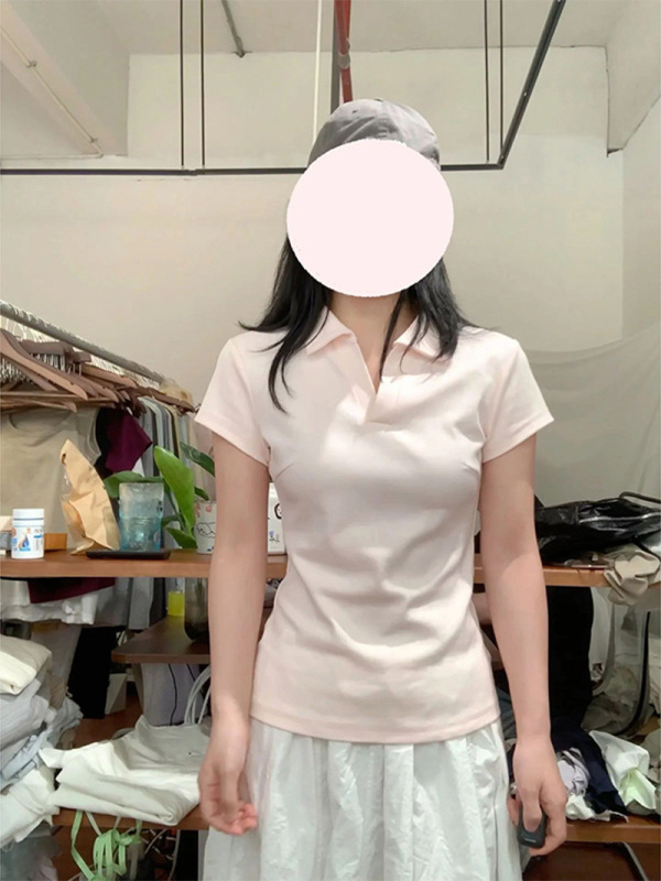 ソリッドカラーラペルショルダー半袖Tシャツレディース2025夏新作ピンチウエスト痩身カジュアル万能トップポロシャツ|undefined